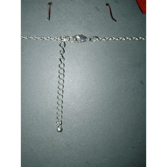 Vintage Red Chunky Beaded Necklace With Matching Dangling Earrings - Picture 3 of 3